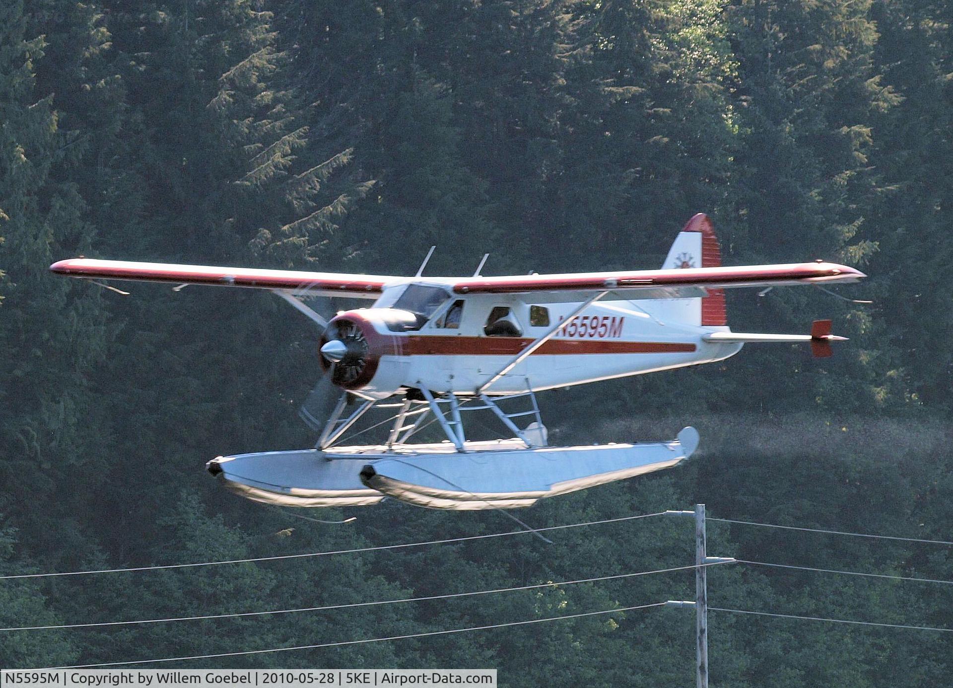 N5595M, 1964 De Havilland Canada DHC-2 Beaver Mk.I C/N 1571, Fly over the harbour of Kitchikan