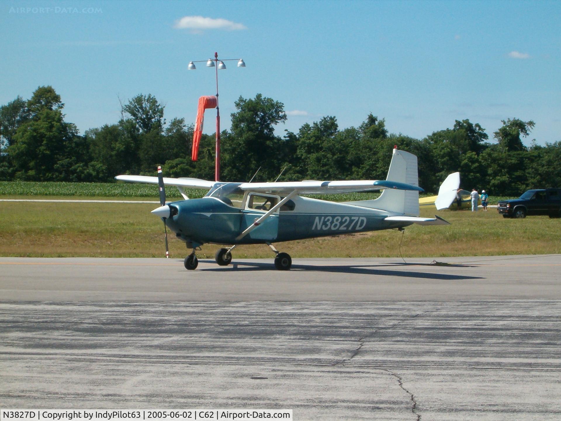 N3827D, 1957 Cessna 182A Skylane C/N 34527, Cessna on tarmac