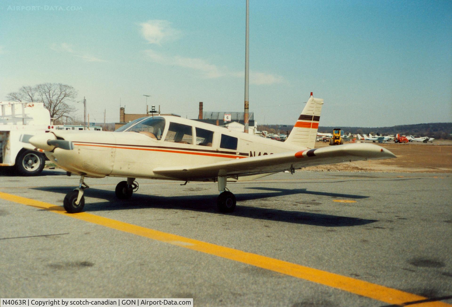 N4063R, 1968 Piper PA-32-300 Cherokee Six Cherokee Six C/N 32-40371, 1968 Piper PA-32-300 N4063R at Groton-New London Airport, New London, CT - circa 1980's