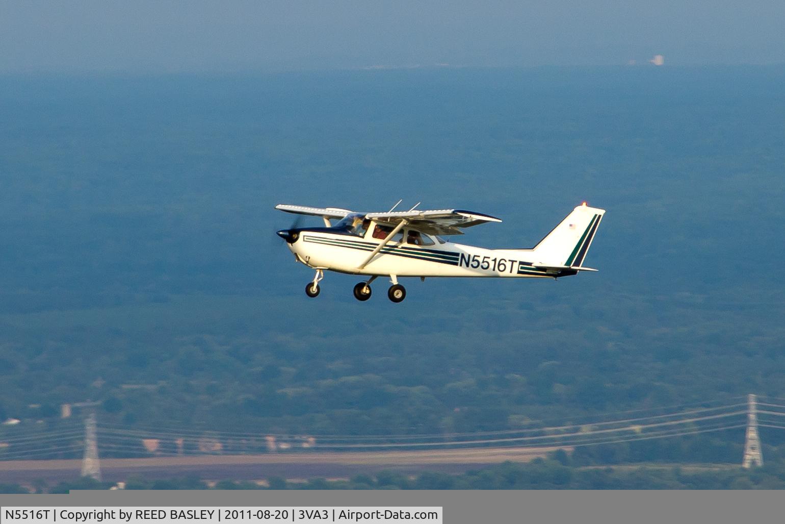 N5516T, 1964 Cessna 172E C/N 17251416, N5516T IN FLIGHT