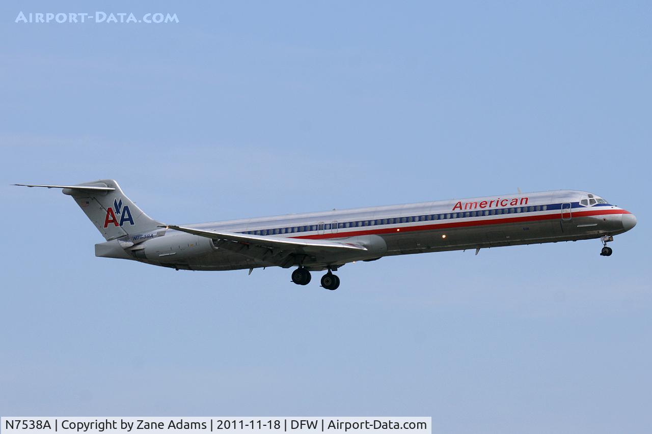 N7538A, 1990 McDonnell Douglas MD-82 (DC-9-82) C/N 49992, American Airlines Landing at DFW Airport.