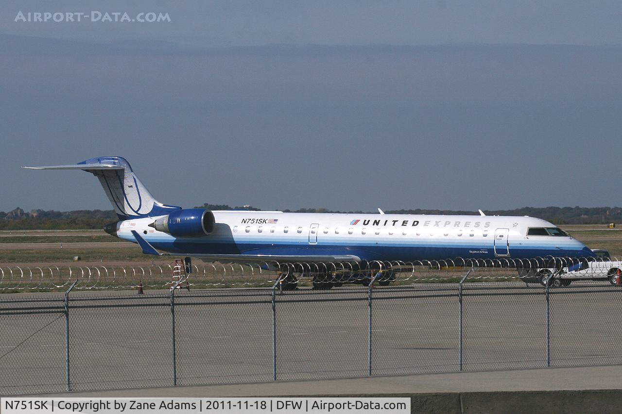 N751SK, 2005 Bombardier CRJ-701ER (CL-600-2C10) Regional Jet C/N 10208, United Express at DFW Airport