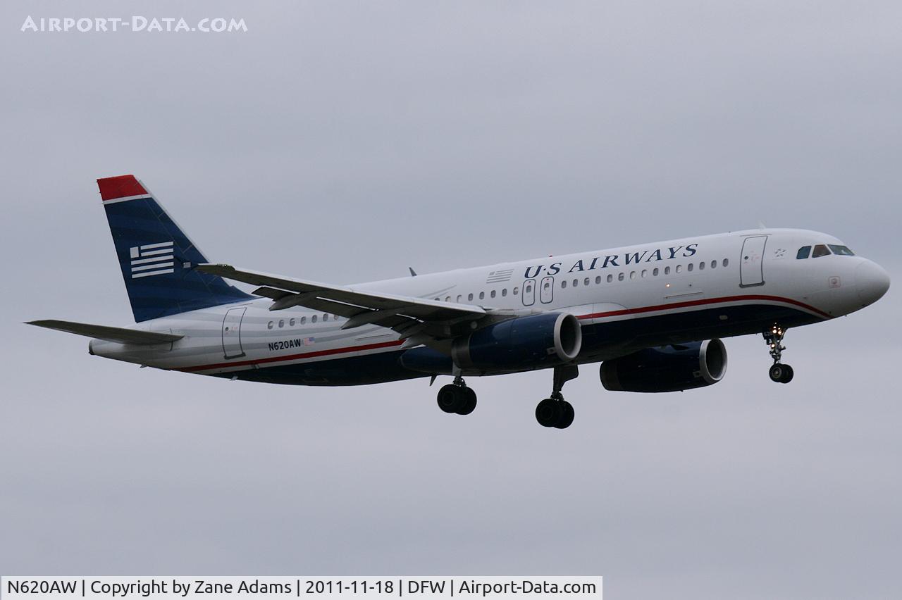 N620AW, 1989 Airbus A320-231 C/N 052, US Airways Landing at DFW Airport