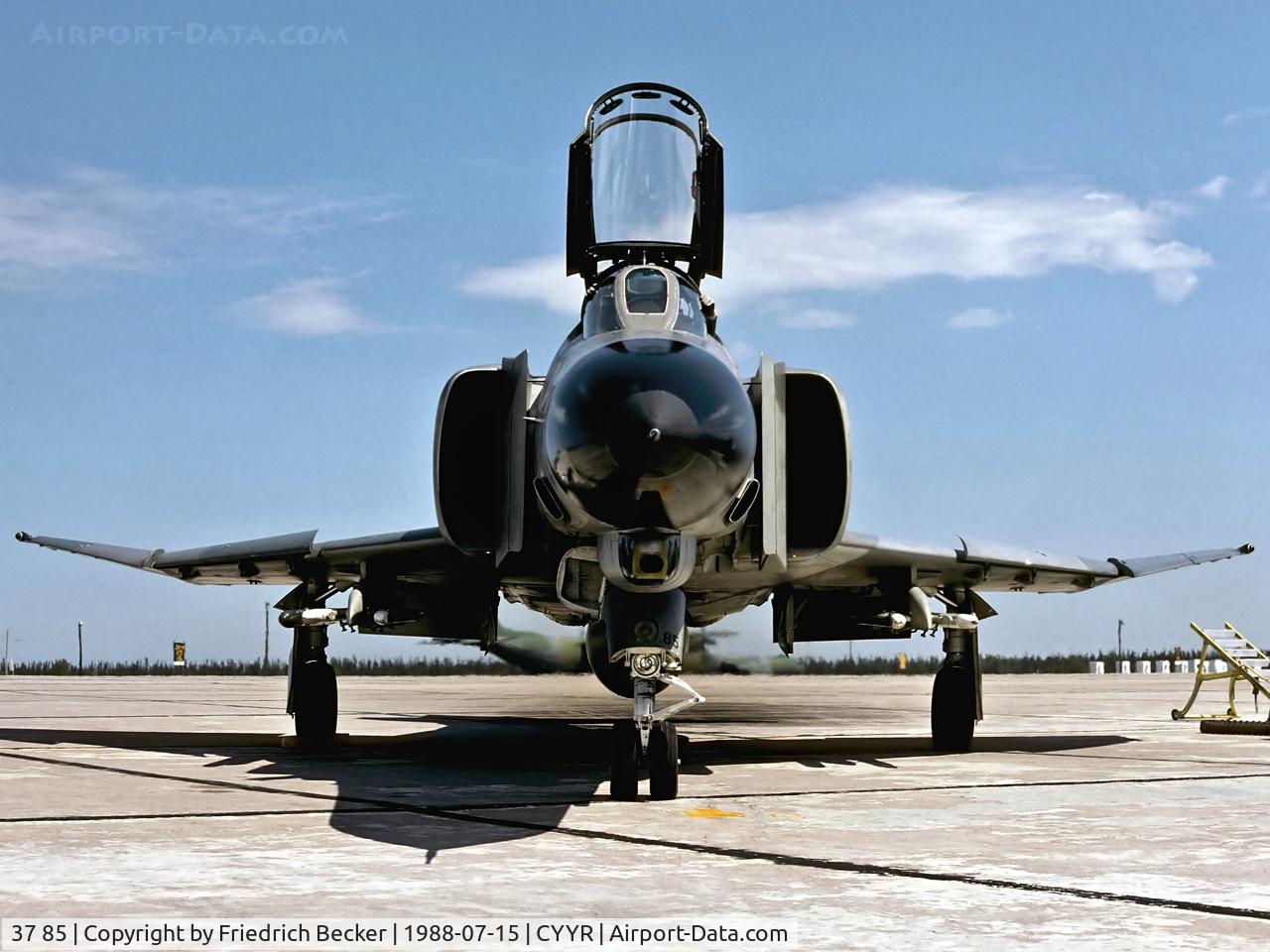 37 85, 1972 McDonnell Douglas F-4F Phantom II C/N 4561, ready to taxy out to the active
