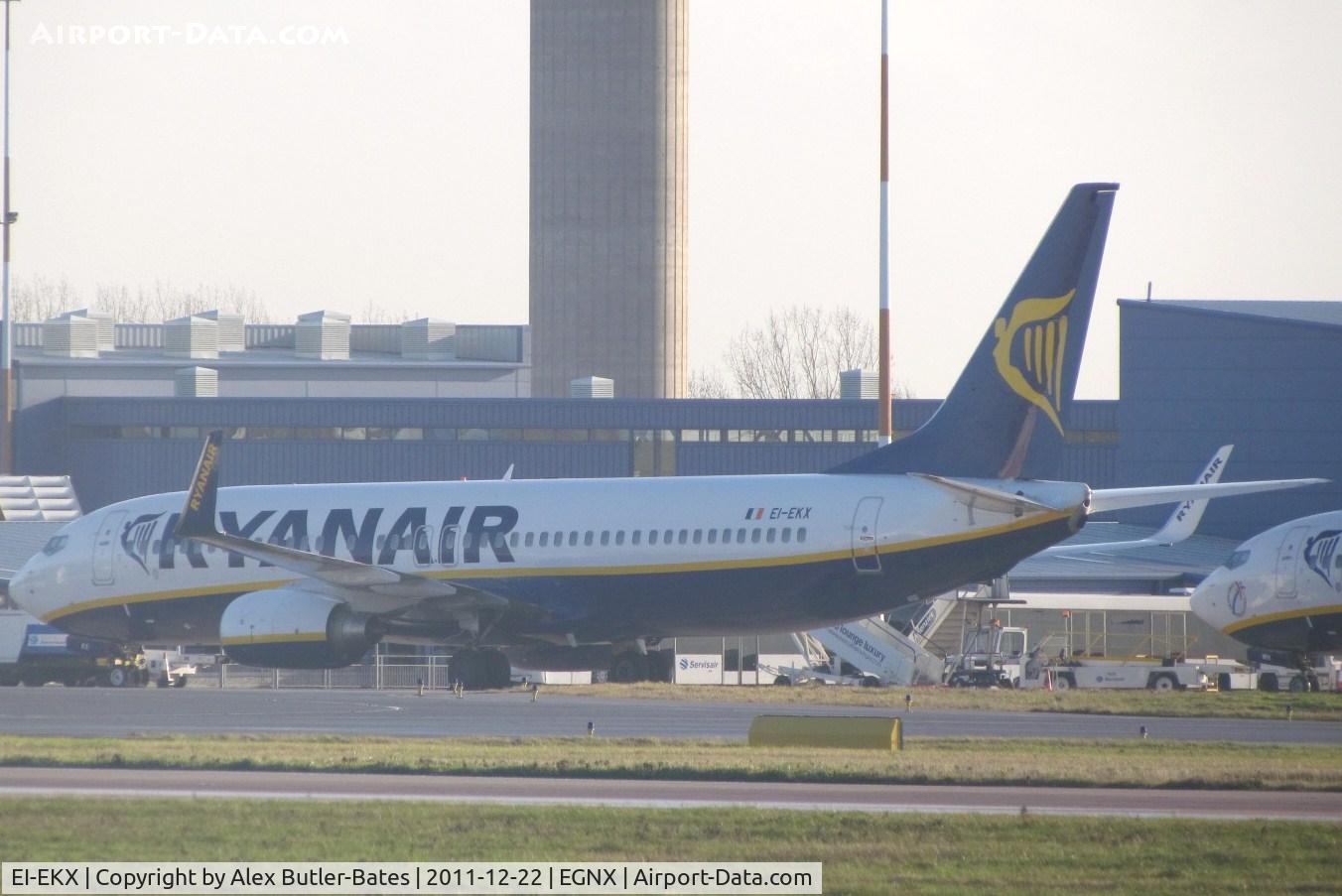 EI-EKX, 2010 Boeing 737-8AS C/N 35030, 