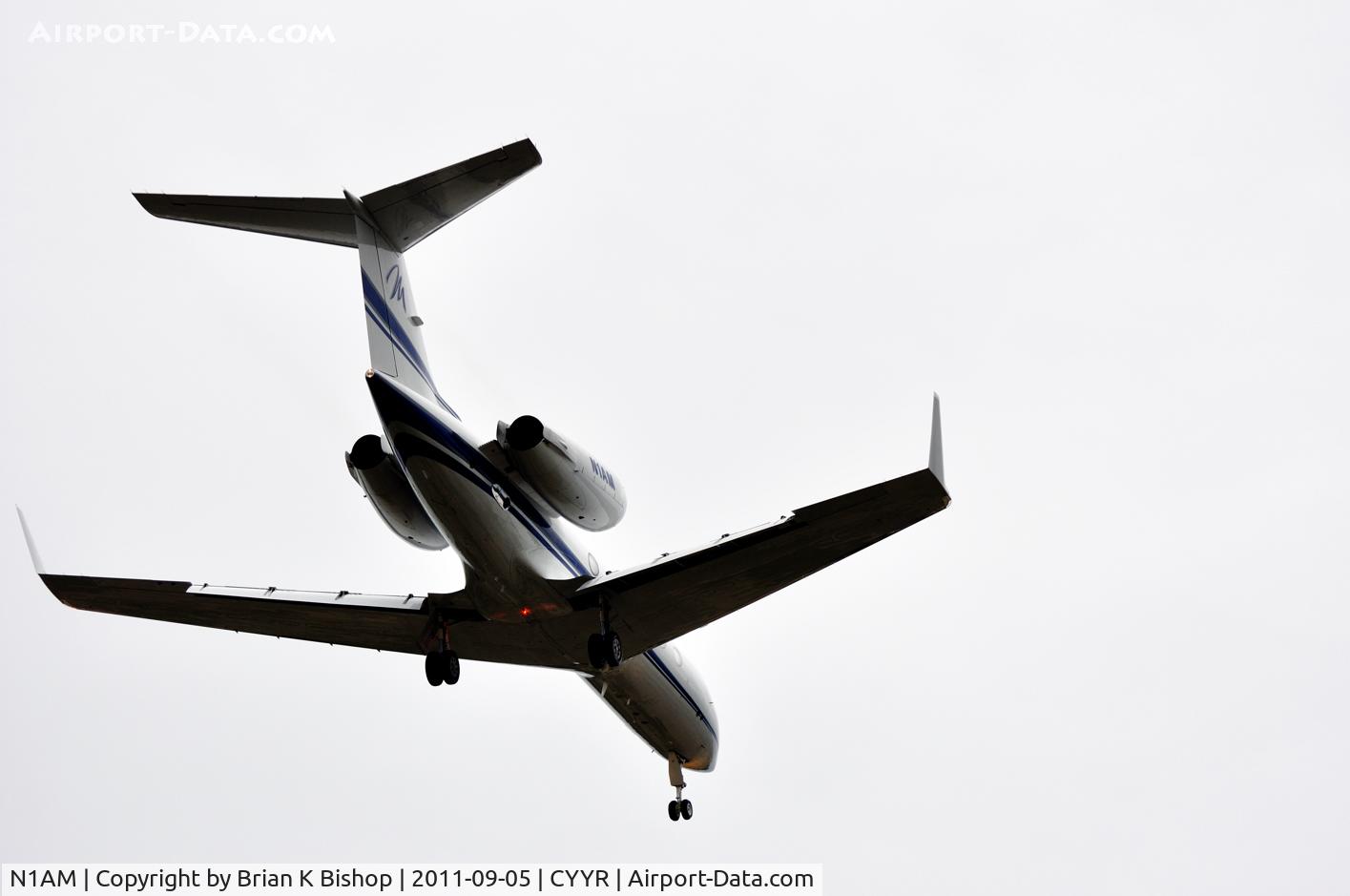 N1AM, 1988 Gulfstream Aerospace G-IV C/N 1050, Approach rnwy 08