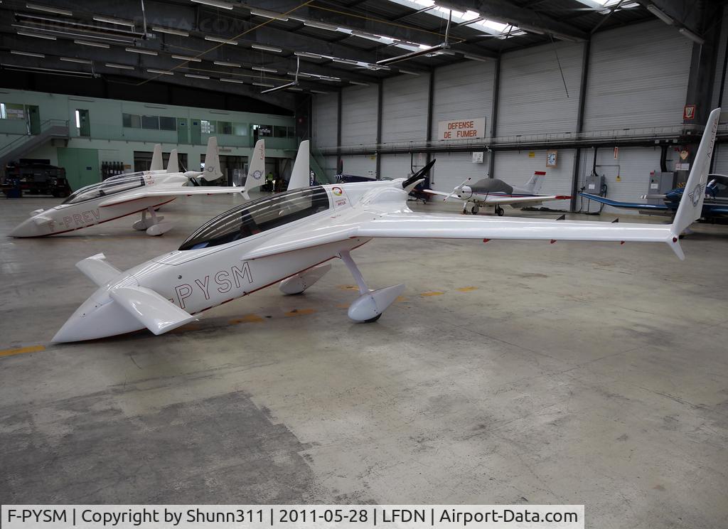 F-PYSM, Rutan VariEze C/N 2048, Participant of the Rochefort Open Day...