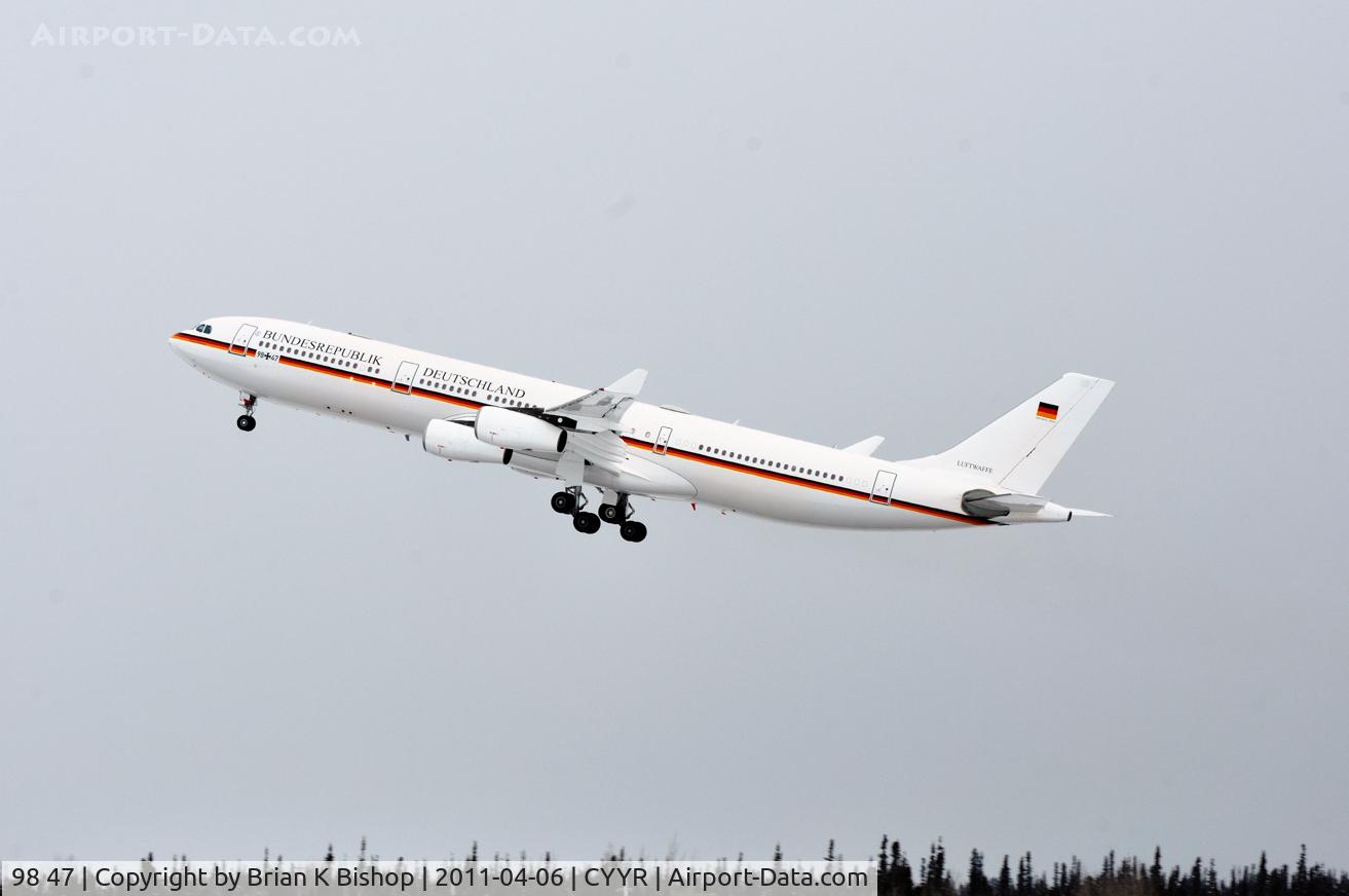 98 47, 1999 Airbus A340-313X C/N 274, German Air Force A340 Off rwy 26 enroute to USA
