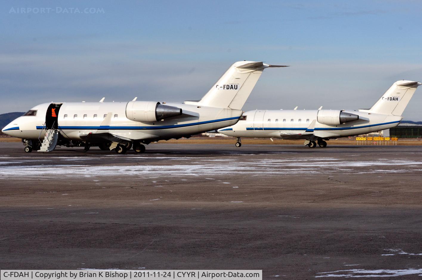 C-FDAH, 1986 Canadair Challenger 601 (CL-600-2A12) C/N 3053, Woodwards ramp