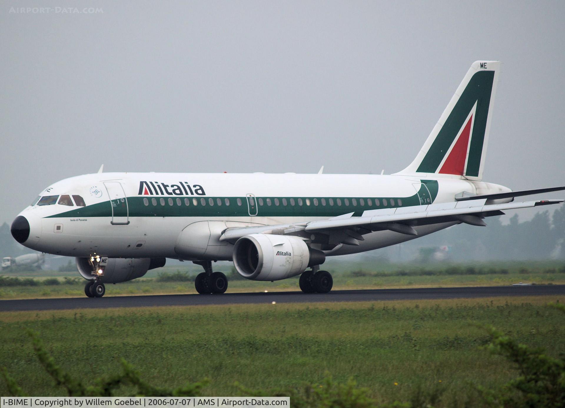 I-BIME, 2002 Airbus A319-112 C/N 1740, Landing on runway R18 of Amsterdam Airport