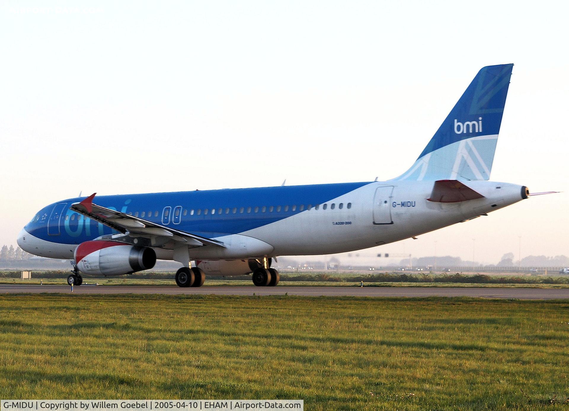 G-MIDU, 2001 Airbus A320-232 C/N 1407, Taxi to runway L36 of Amsterdam Airport