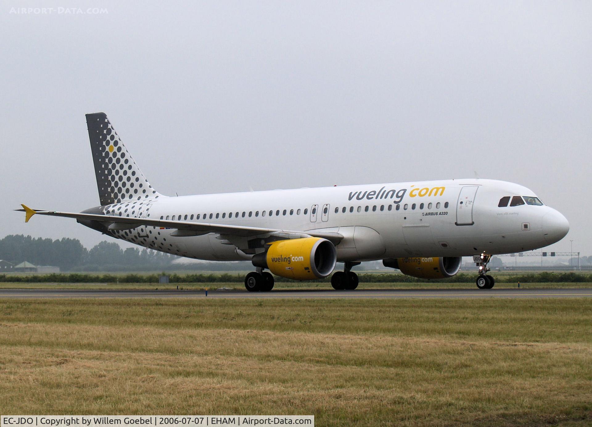 EC-JDO, 2003 Airbus A320-214 C/N 2114, Taxi to the gate of Amsterdam Airport