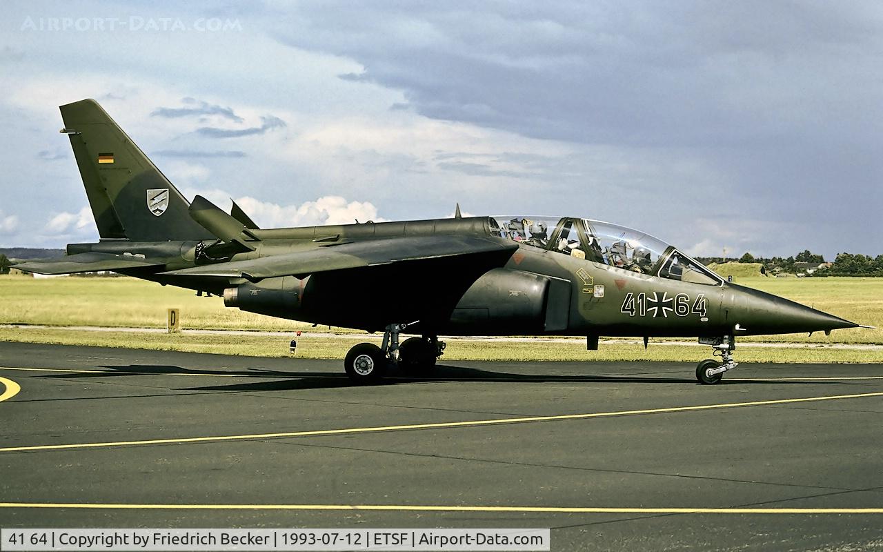 41 64, Dassault-Dornier Alpha Jet A C/N 0164, taxying back to the flightline