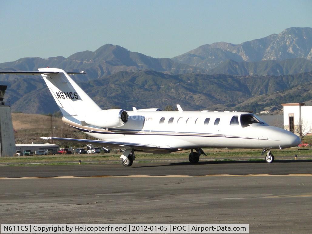 N611CS, 2006 Cessna 525B C/N 525B0063, Taxiing eastbound on taxiway Sierra