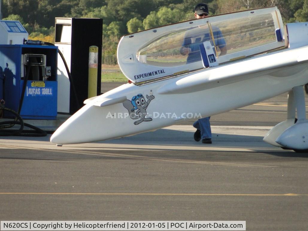 N620CS, Rutan Long-EZ C/N 76, Rocket J. Squirrel (Rocky) waving and smiling