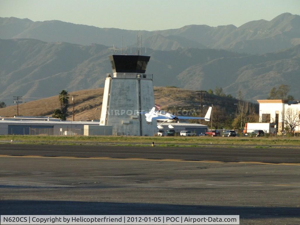 N620CS, Rutan Long-EZ C/N 76, Airbourne before reaching the tower and westbound