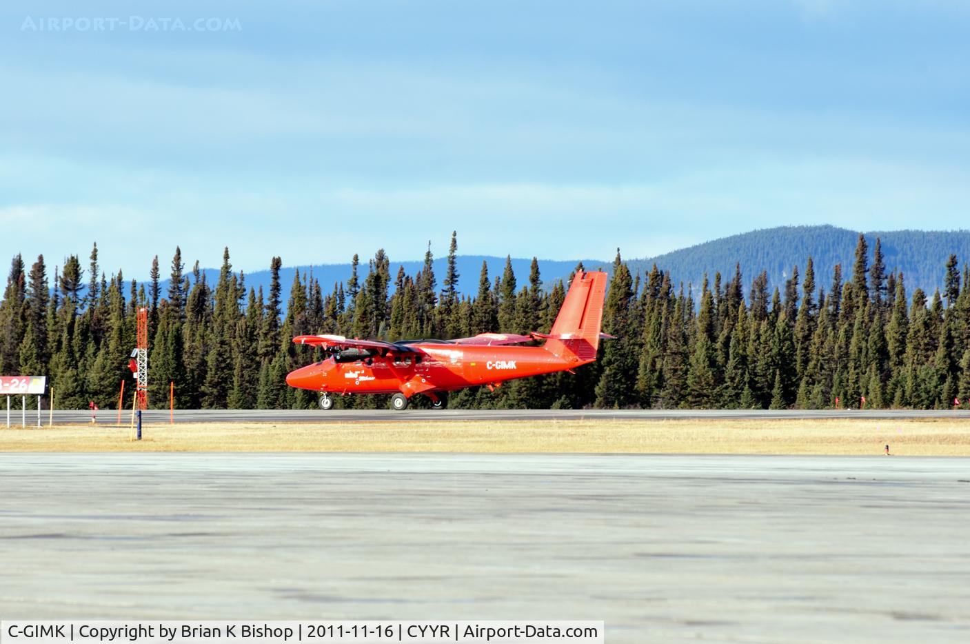 C-GIMK, 1973 De Havilland Canada DHC-6-300 Twin Otter C/N 352, rwy26