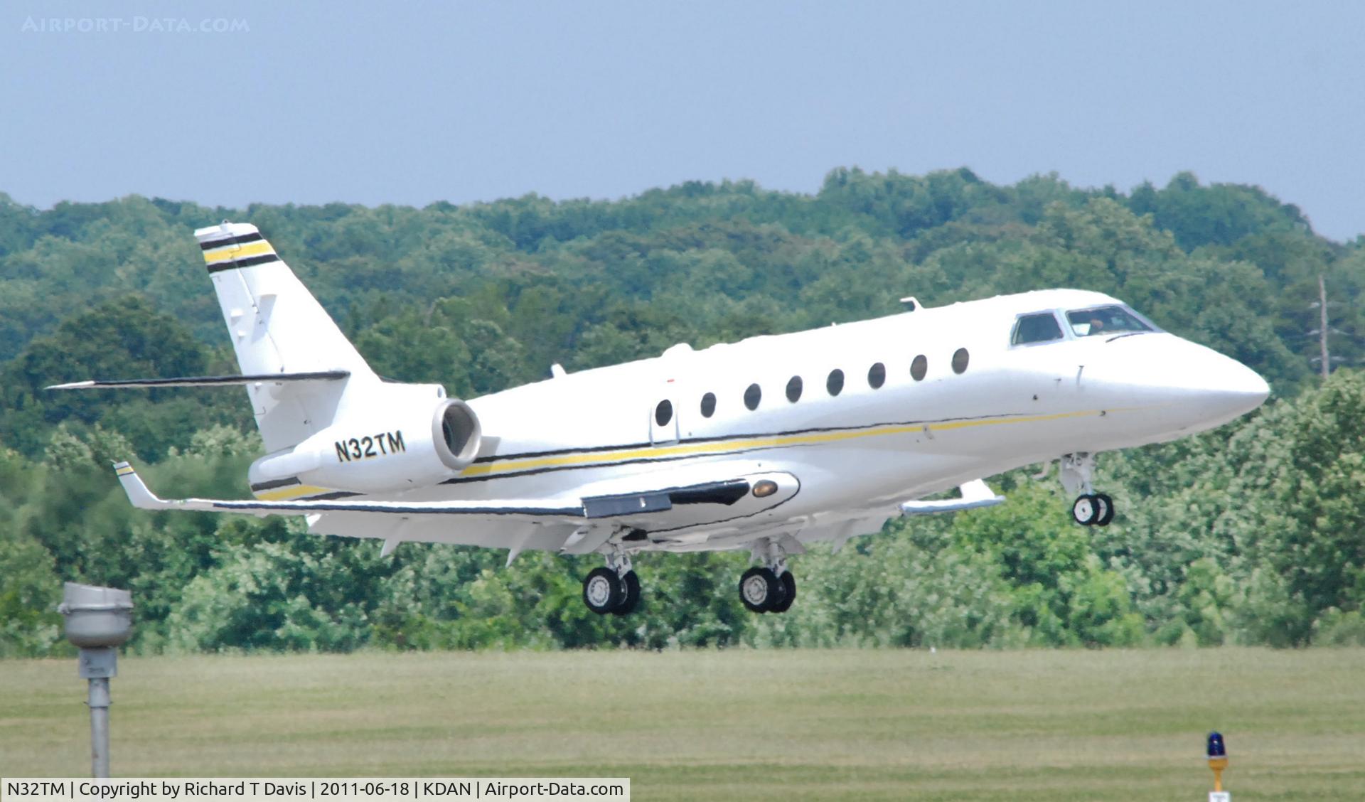 N32TM, 2000 Gulfstream Aerospace Gulfstream 200 C/N 023, 2000 Gulfstream  200 in Danville Va..