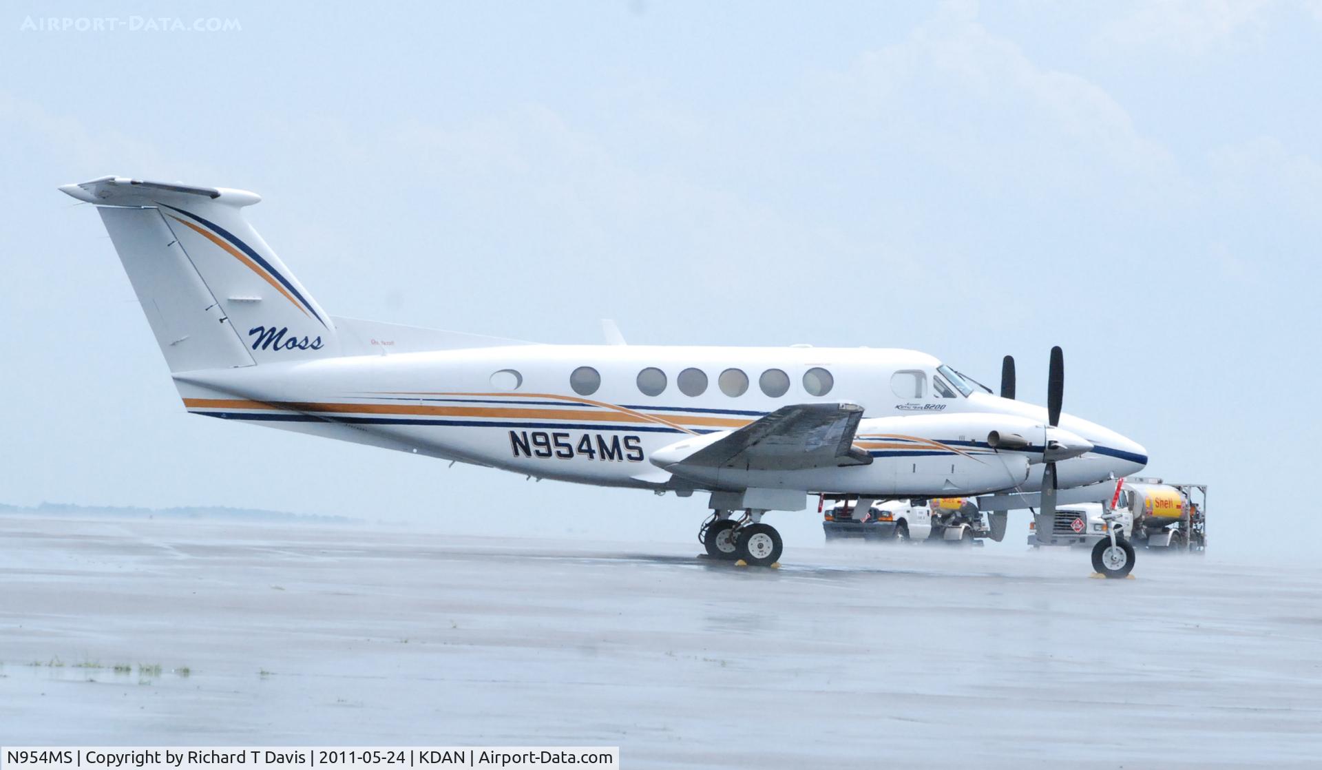 N954MS, 1999 Raytheon Aircraft Company B200 C/N BB-1649, 1999 Raytheon B200 in Danville Va.