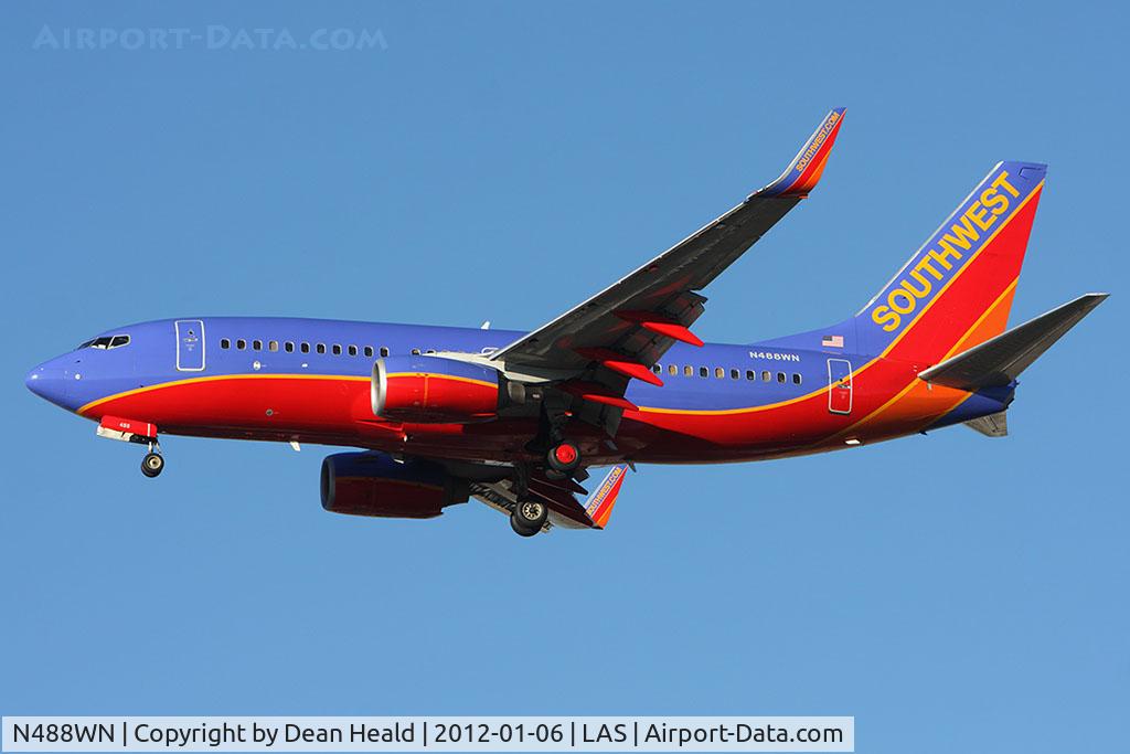 N488WN, 2004 Boeing 737-7H4 C/N 33853, Southwest Airlines N488WN on short final to RWY 25L.