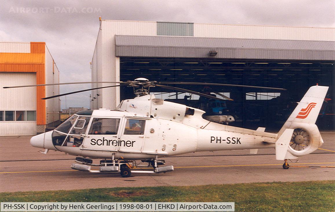 PH-SSK, Aerospatiale SA-365C-2 Dauphin 2 C/N 5010, Schreiner.

Photo taken by Martijn Geerlings