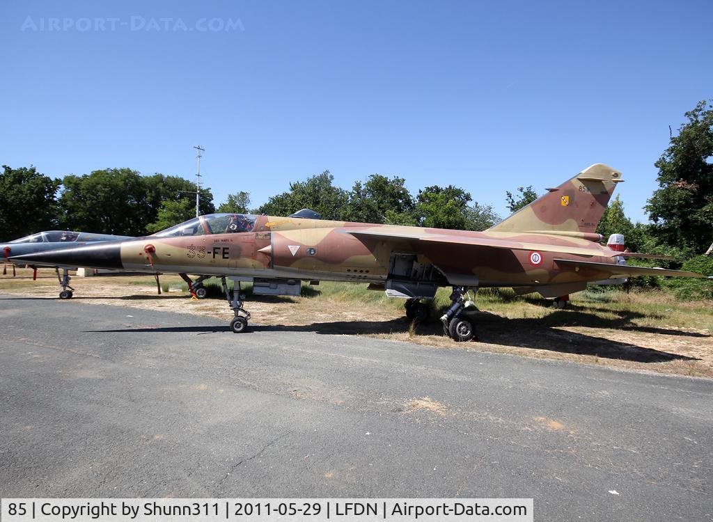 85, Dassault Mirage F.1C C/N 85, Stored at Rochefort AFB in desert c/s and seen during an Open Day...
