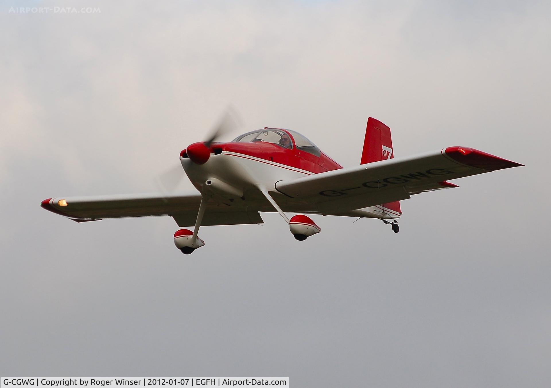 G-CGWG, 2011 Vans RV-7 C/N PFA 323-14486, Finals Runway 28.