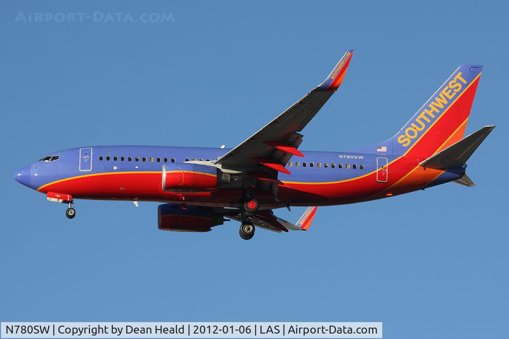 N780SW, 2000 Boeing 737-7H4 C/N 27885, Southwest Airlines N780SW on short final to RWY 25L.