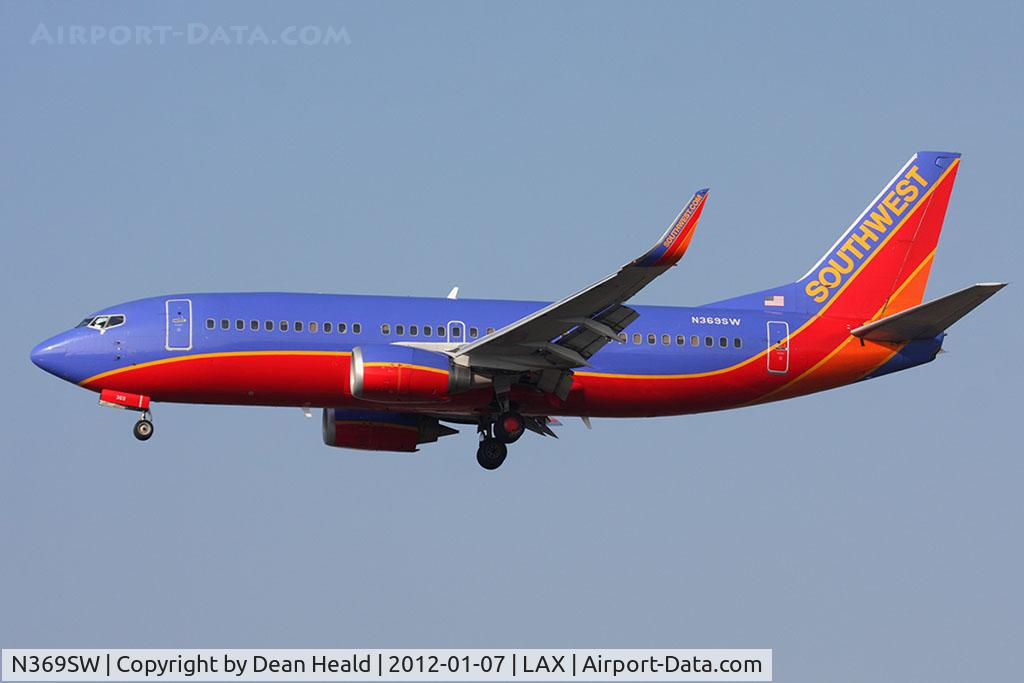 N369SW, 1993 Boeing 737-3H4 C/N 26580, Southwest Airlines N369SW (FLT SWA3770) from New Orleans Int'l (KMSY) on short final to RWY 25L.