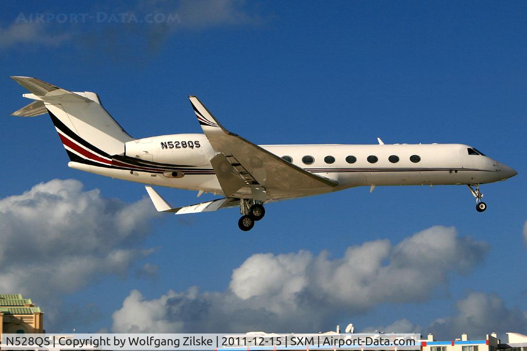 N528QS, 2004 Gulfstream Aerospace GV-SP (G550) C/N 5042, visitor