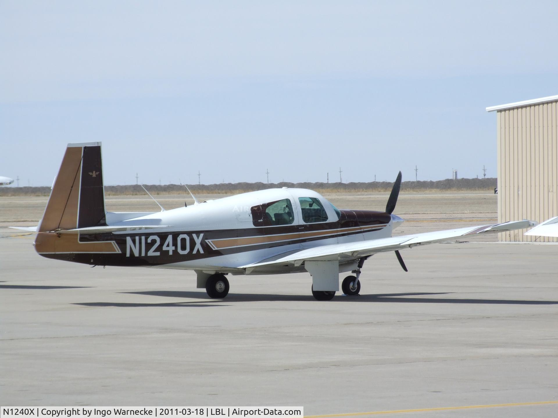 N1240X, 1963 Mooney M20E C/N 113, Mooney M20E at Mid-America regional airport, Liberal KS