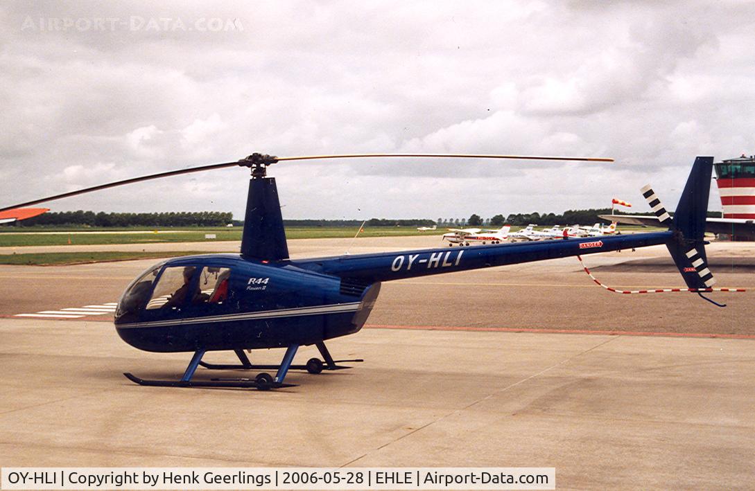 OY-HLI, 2004 Robinson R44 II C/N 10410, Refueling stop on the way to Denmark