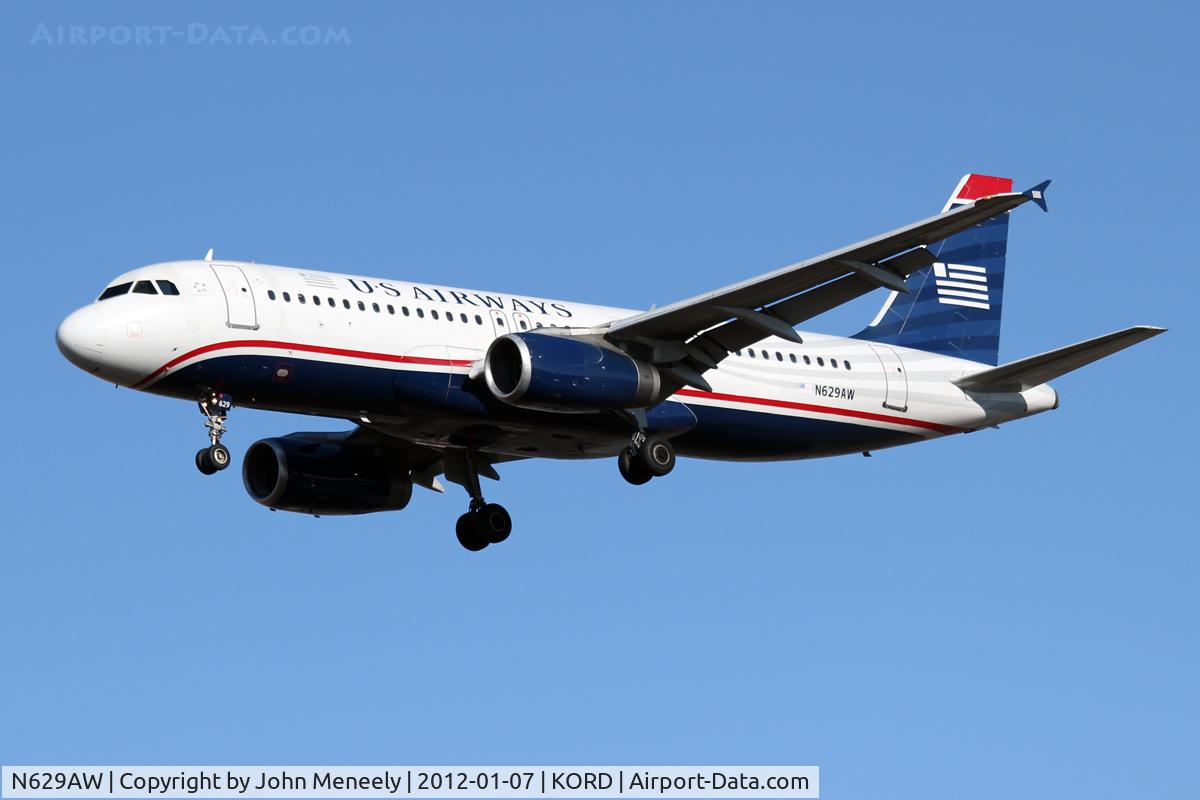 N629AW, 1990 Airbus A320-231 C/N 076, Short final for 28