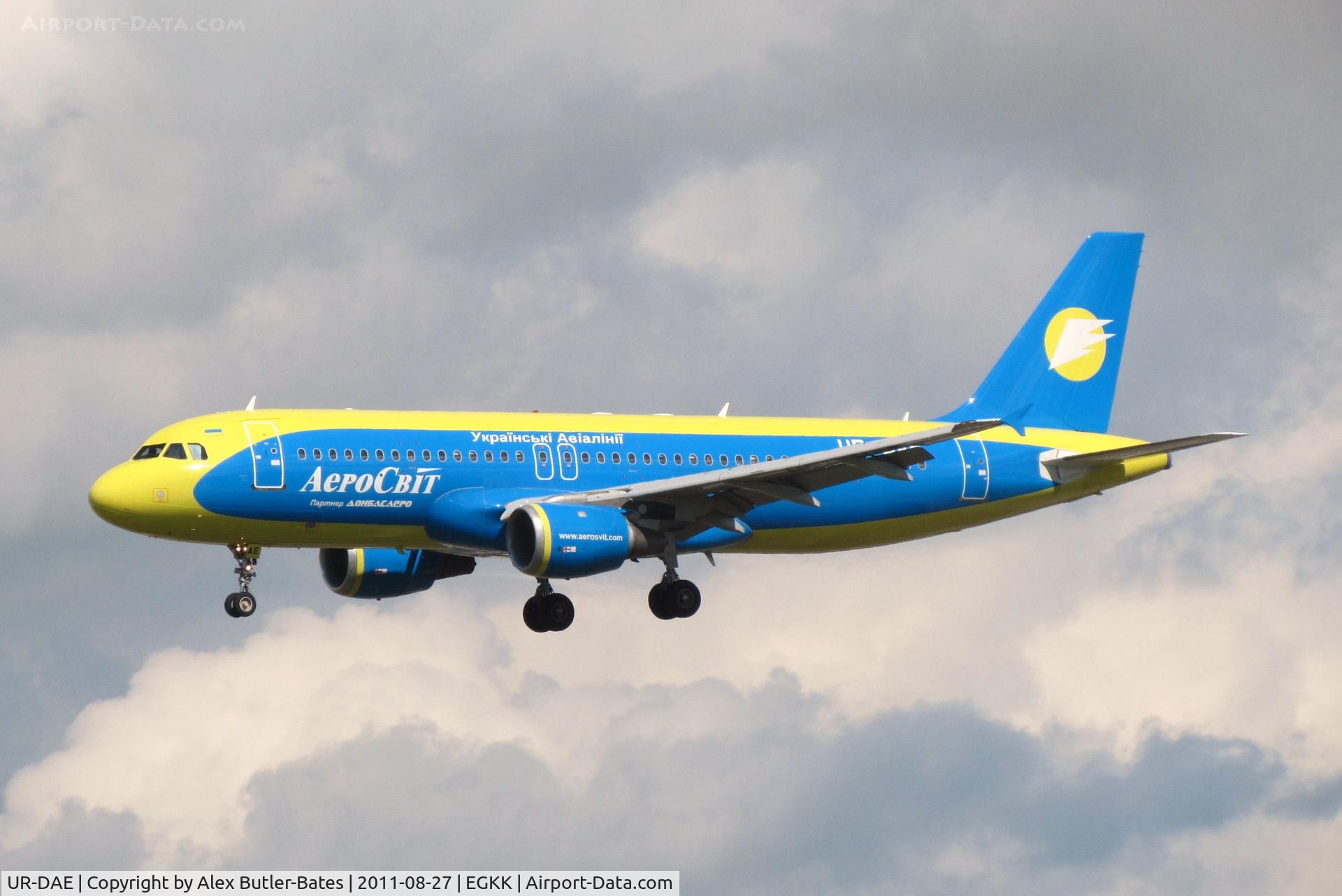 UR-DAE, 1991 Airbus A320-212 C/N 0235, 