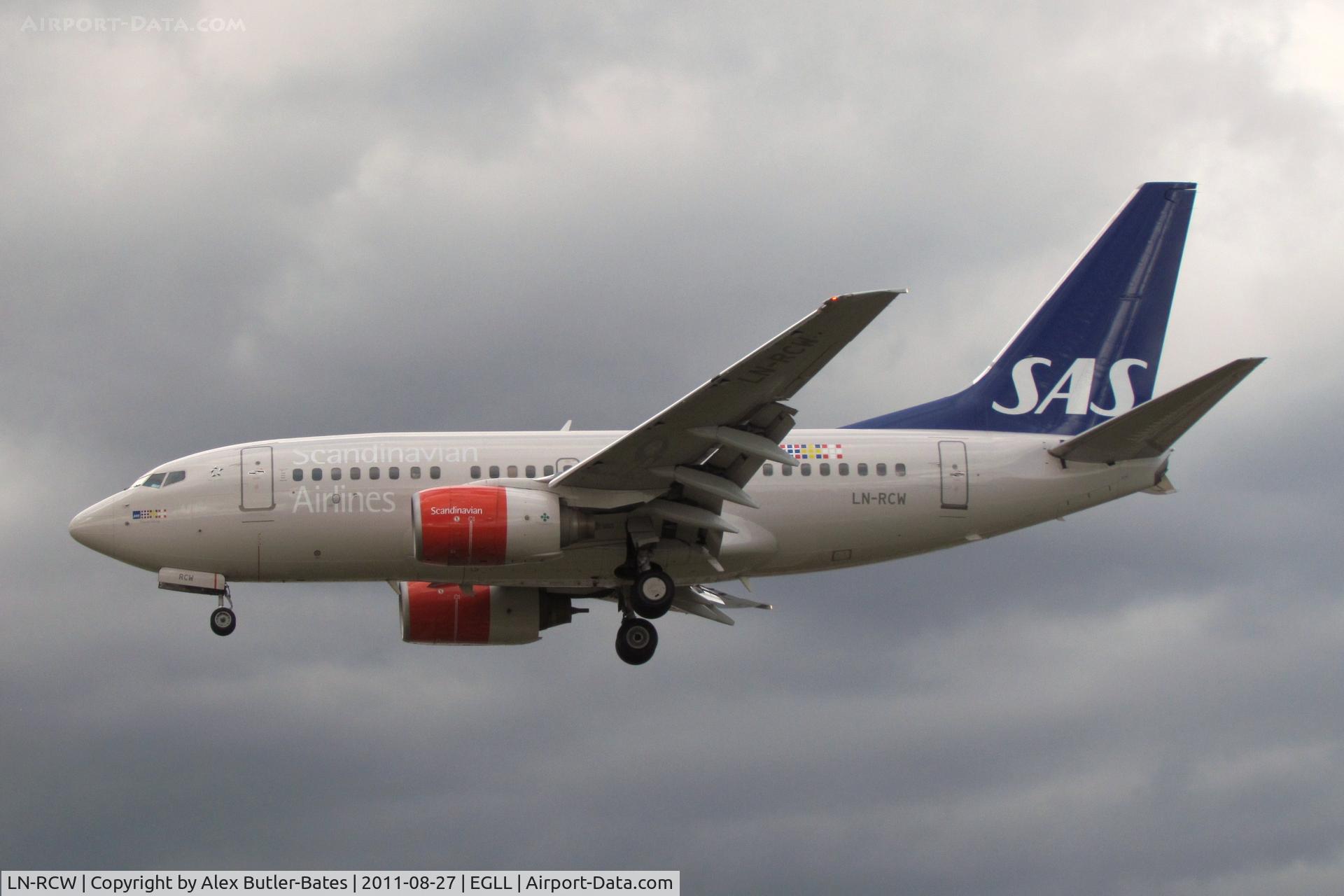 LN-RCW, 1999 Boeing 737-683 C/N 28308, 