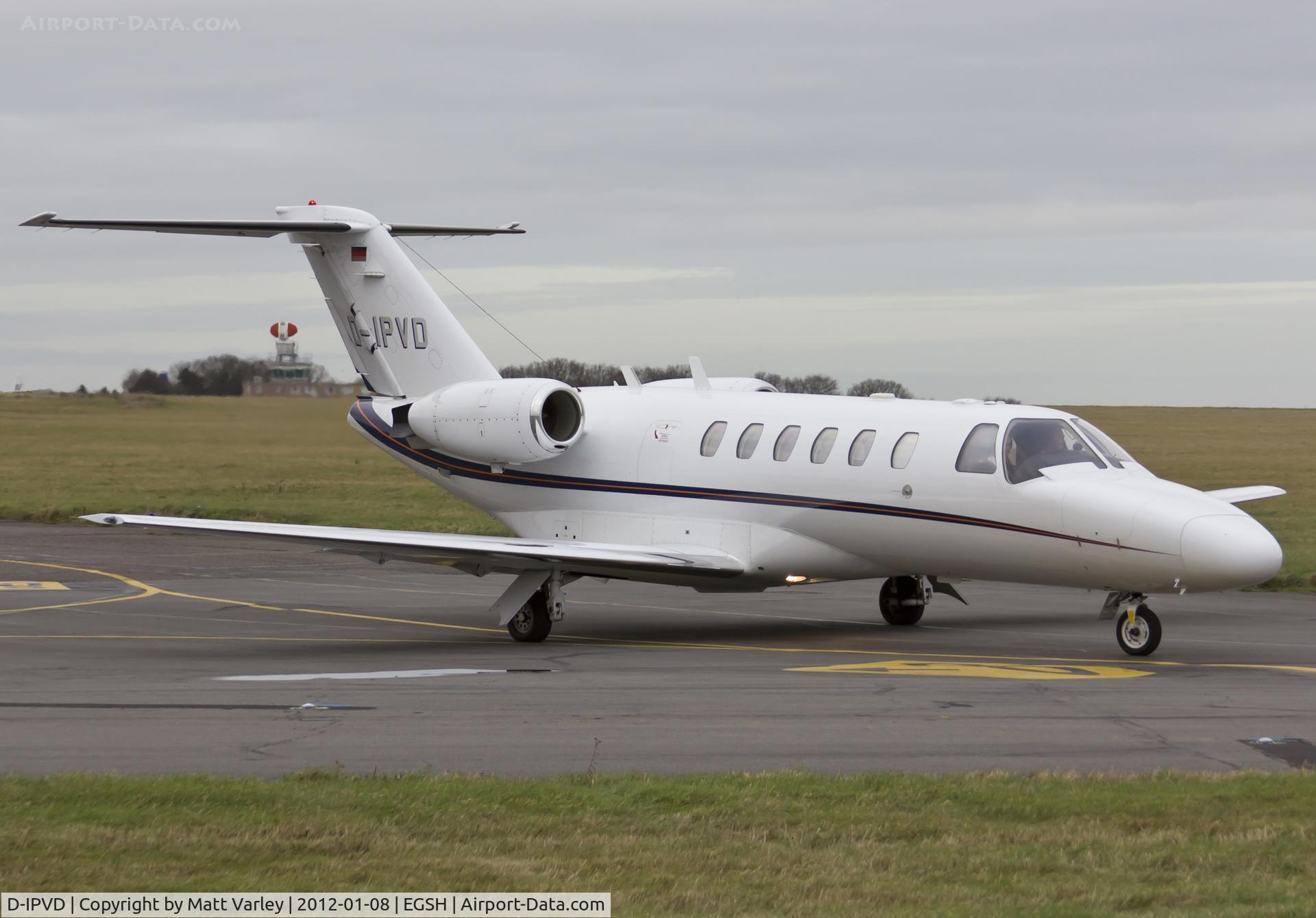 D-IPVD, 2004 Cessna 525A CitationJet CJ2 C/N 525A-0218, Taxiing away from SaxonAir.
