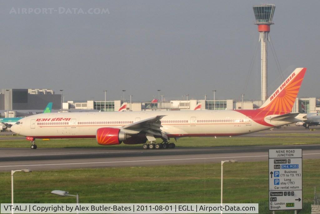 VT-ALJ, 2007 Boeing 777-337/ER C/N 36308, 