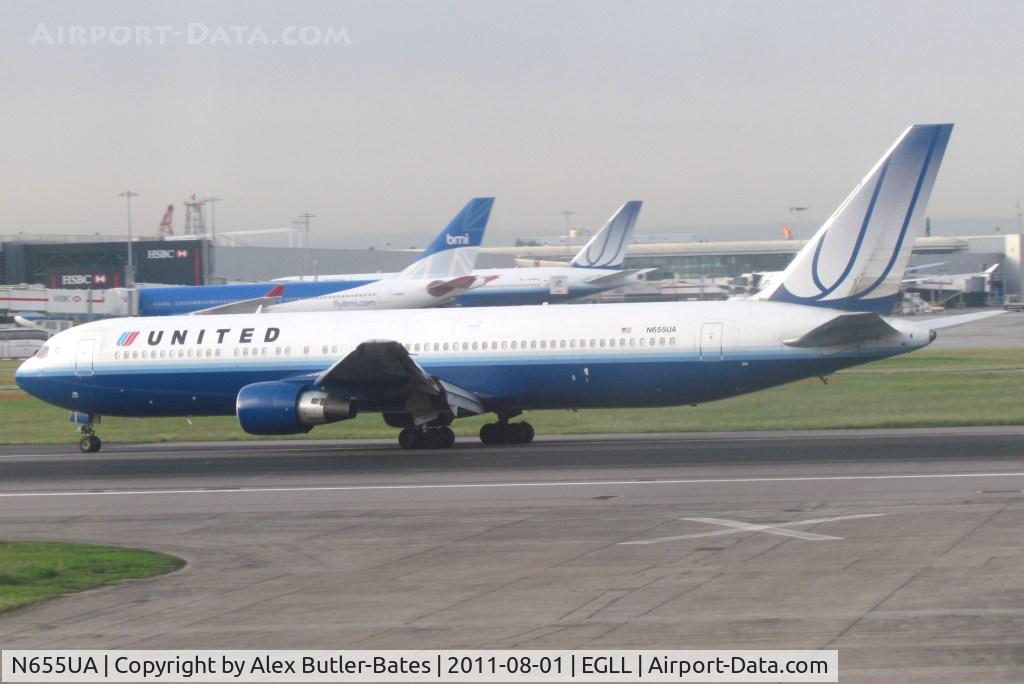 N655UA, 1992 Boeing 767-322/ER C/N 25393, 