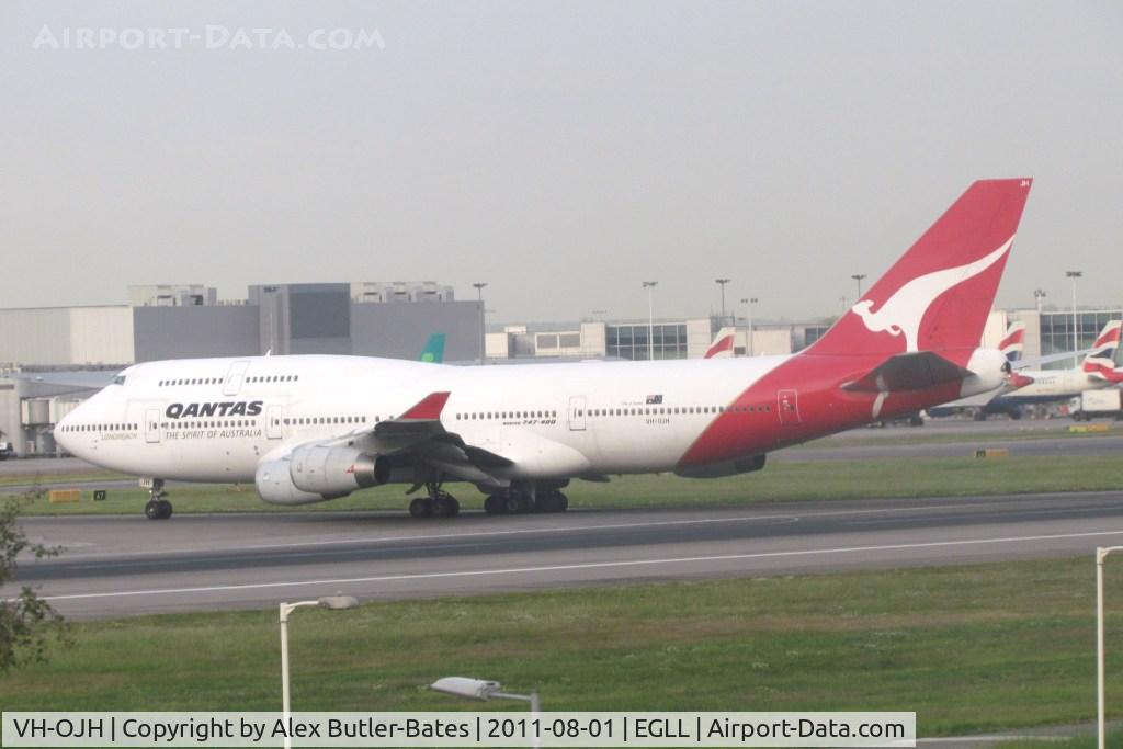 VH-OJH, 1990 Boeing 747-438 C/N 24806, 