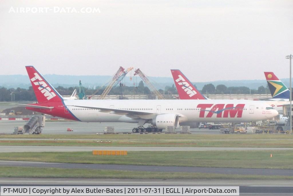 PT-MUD, 2008 Boeing 777-32W/ER C/N 37667, 
