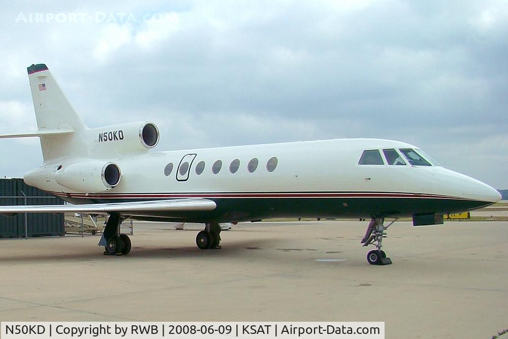 N50KD, 1985 Dassault Falcon 50 C/N 145, Parked