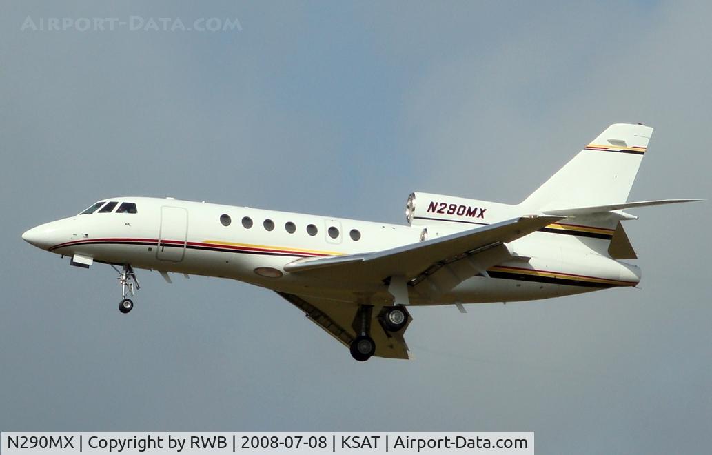 N290MX, Dassault Falcon 50 C/N 199, Landing 12R