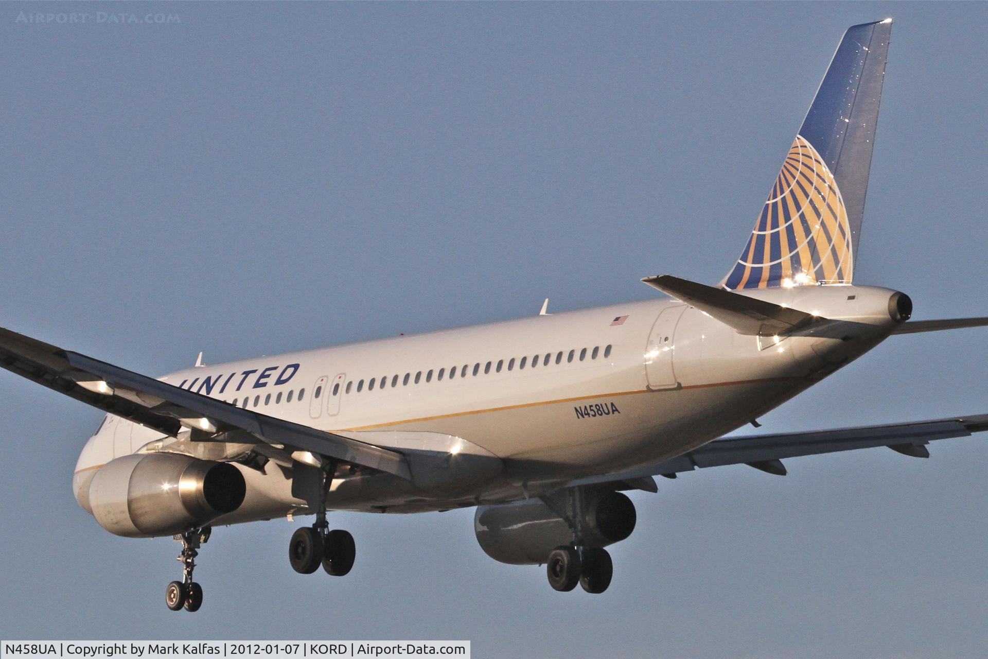 N458UA, 2000 Airbus A320-232 C/N 1163, United Airlines A320-232, UAL478 arriving from KLAX, RWY 28 approach KORD.