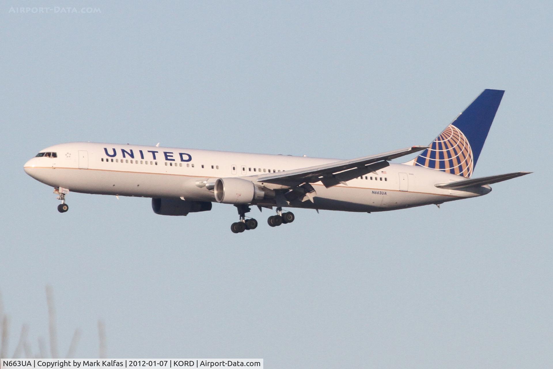 N663UA, 1993 Boeing 767-322 C/N 27160, United Airlines Boeing 767-322, UAL949 arriving from EGGL/LHR, RWY 27R approach KORD.