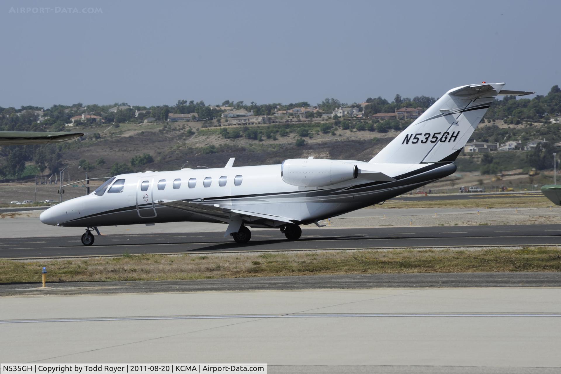 N535GH, 2005 Cessna 525B CitationJet CJ3 C/N 525B-0054, Taxi for departure at Camarillo
