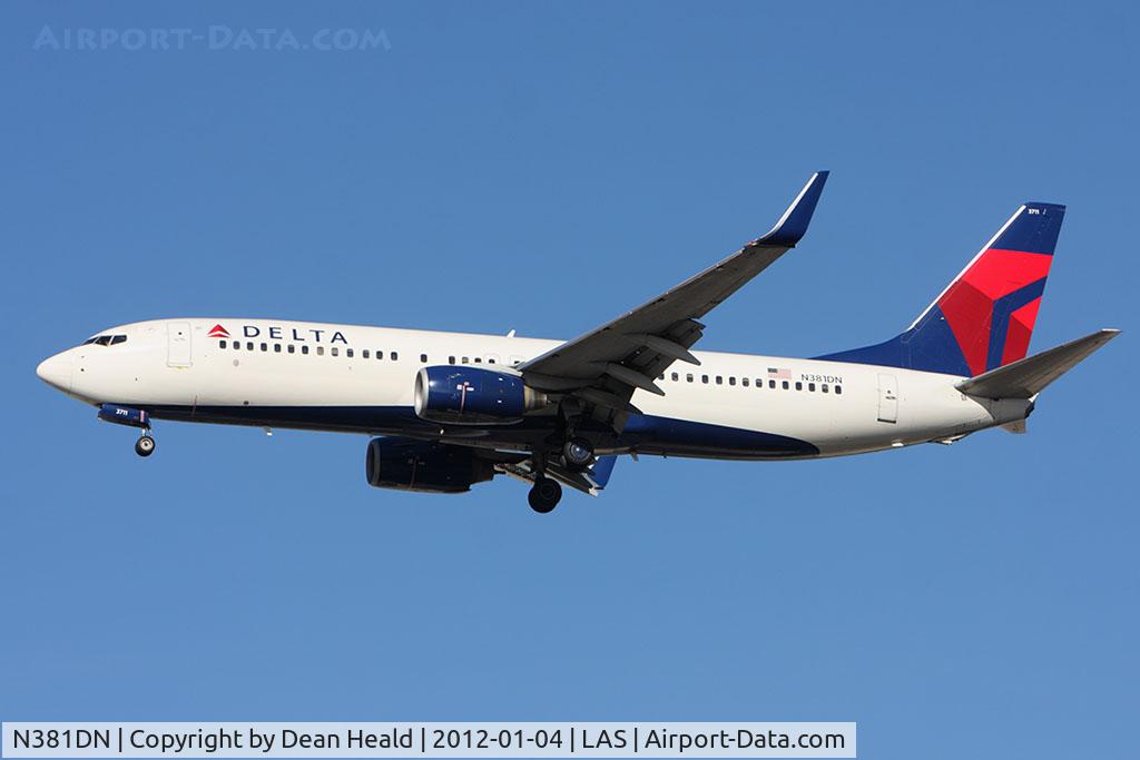 N381DN, 1999 Boeing 737-832 C/N 30350, Delta Air Lines N381DN (FLT DAL2317) from Detroit Metro Wayne County (KDTW) on short final to RWY 25L.