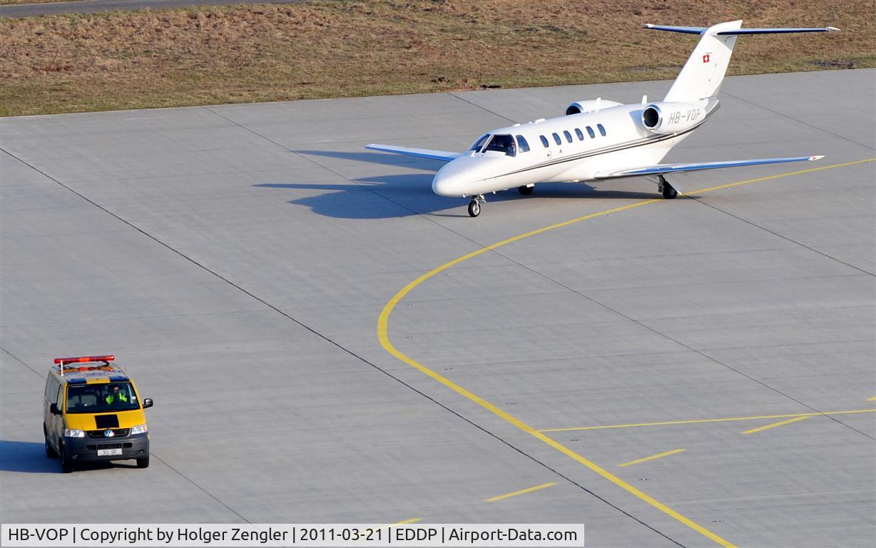 HB-VOP, 2008 Cessna 525A CitationJet CJ2+ C/N 525A-0385, Another Swiss visitor is being led to a parking position....