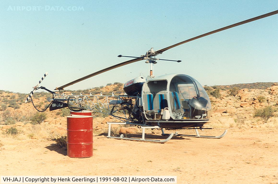 VH-JAJ, 1971 Kawasaki KH-4 C/N 2188, Alice Heli Tours , Alice Springs