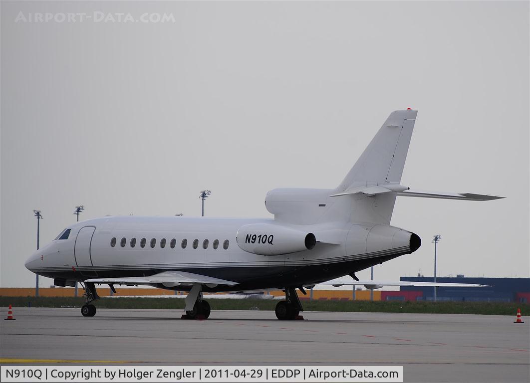 N910Q, 1996 Dassault Falcon 900 C/N 156, Resting on GAT after a long ride.