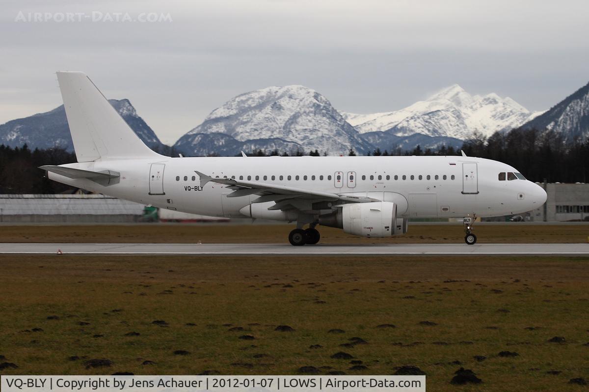 VQ-BLY, 2004 Airbus A319-111 C/N 2224, Take off